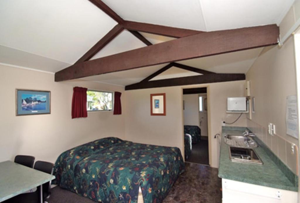 Omokoroa Kiwi Holiday Park Tauranga Ruang foto