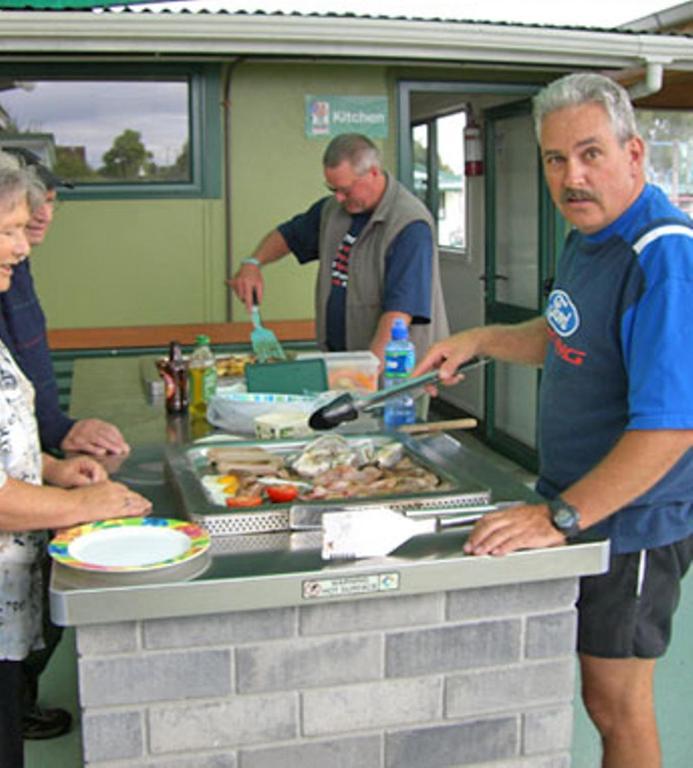 Omokoroa Kiwi Holiday Park Tauranga Bagian luar foto
