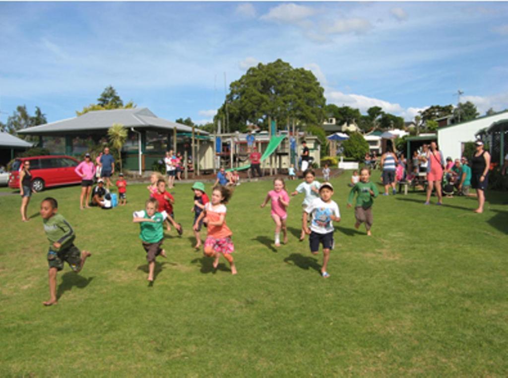 Omokoroa Kiwi Holiday Park Tauranga Bagian luar foto