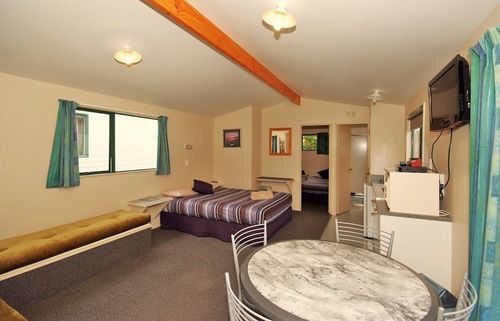 Omokoroa Kiwi Holiday Park Tauranga Bagian luar foto